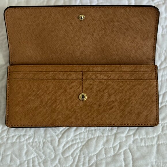 MK Gold Hardware Wallet - Picture 5 of 9